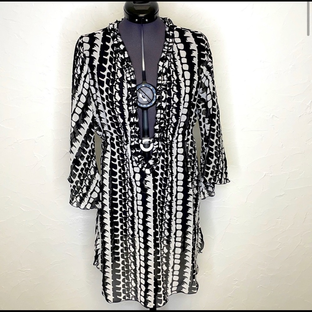Peppermint Bay Black & White Patterned Swim Coverup medium
